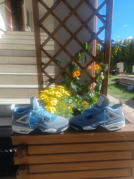 Jordan 4 niebieski