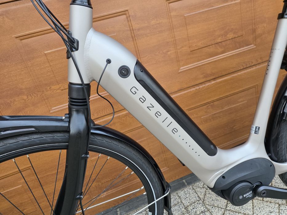 Rower Elektryczny Gazelle Grenoble C8 Smart