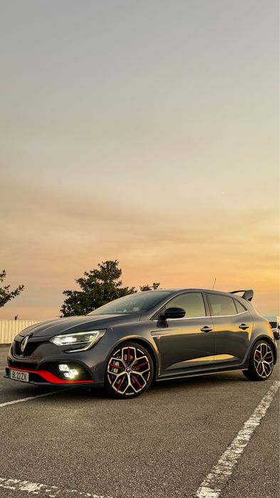 Spoiler/ aleiron para megane 4 rs  trophy