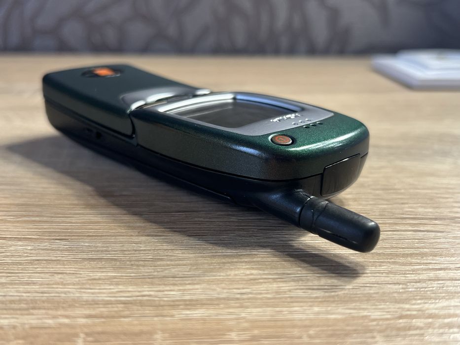 Продам Nokia 7110