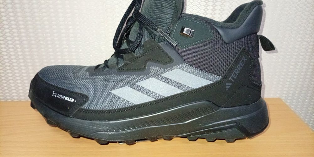 Зимові Adidas Terrex Anylander CLIMAWARM+ AX4 черевики
Утеплені д