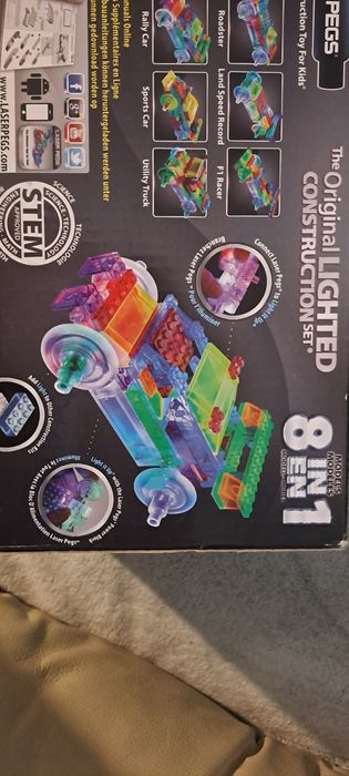 Laser pegs 8 in 1 lediwe klocki lego pojazd