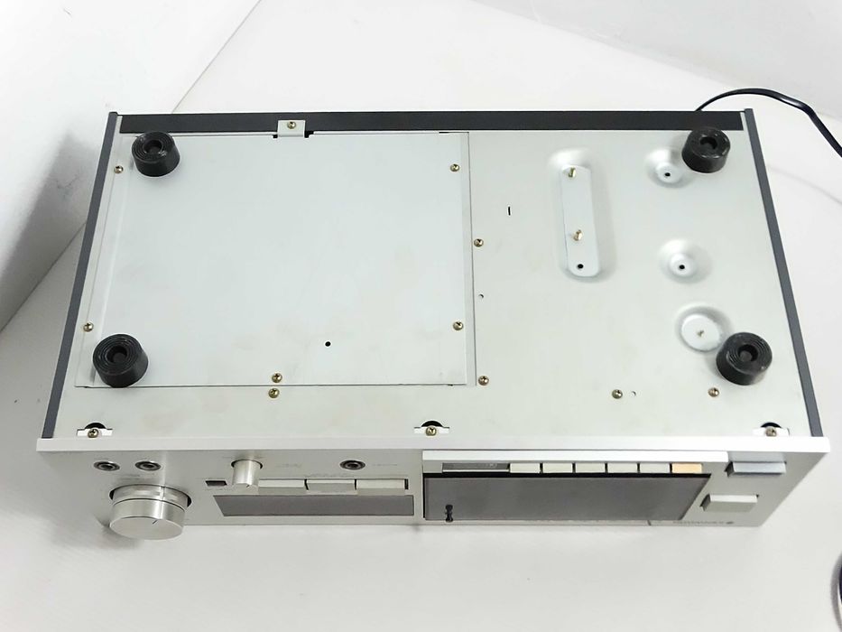 Magnetofon kasetowy KENWOOD KX-100 – Uszkodzony / Na części / Do naprawy
