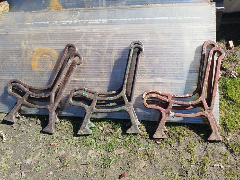 Nogi żeliwne do ławki parkowej PRL