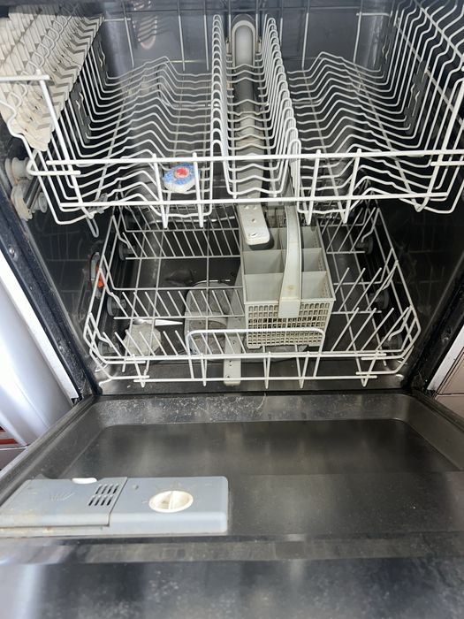 Maquina loiça avariada