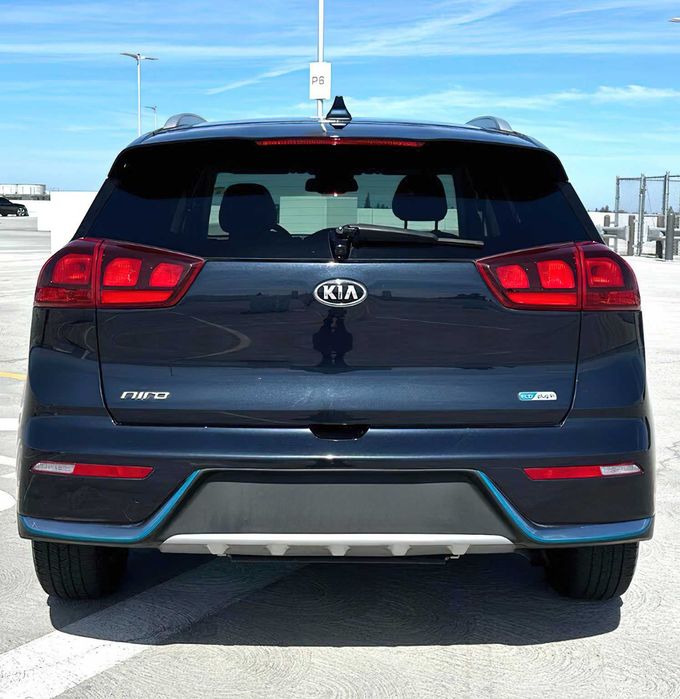 Kia Niro Hybrid      2018