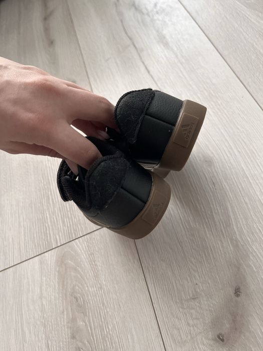 Кросівки adidas 23 розмір