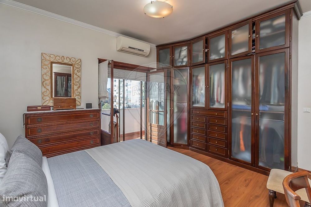 Apartamento T5 para venda