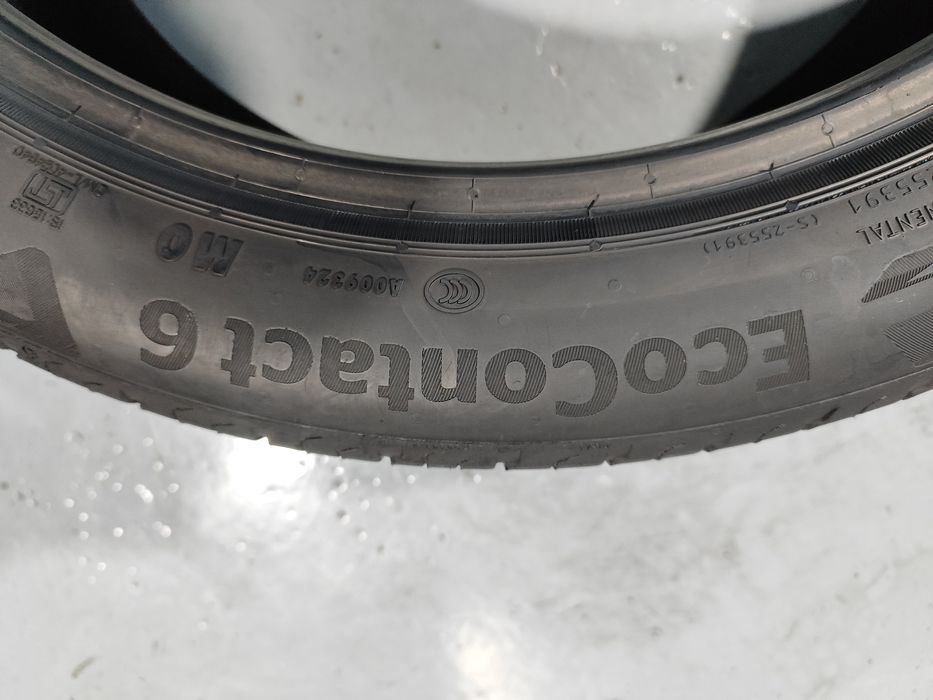 2 pneus semi novos 225-40R18 Nexen - Oferta dos Portes