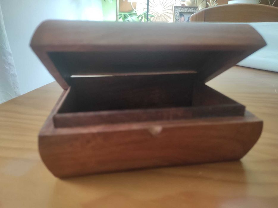 Caixinha guarda jóias