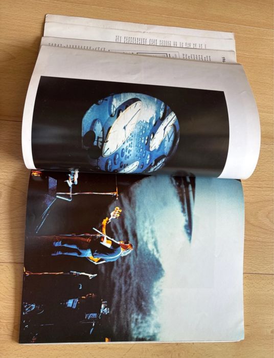 Livro “Pink Floyd - A Visual Docummentary By Miles