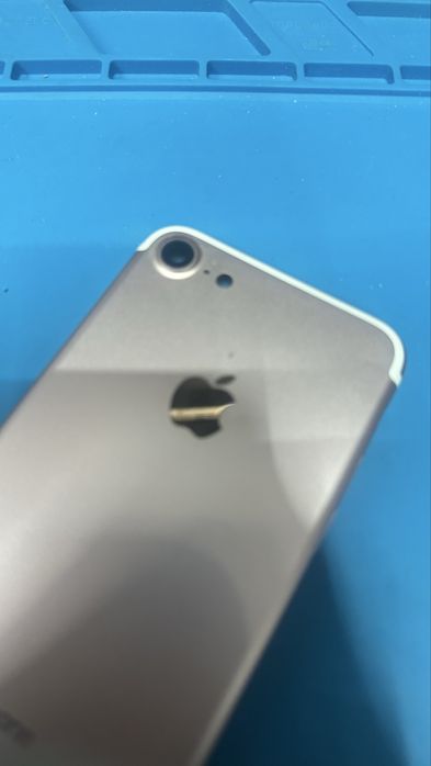 Продам корпус від iPhone 7