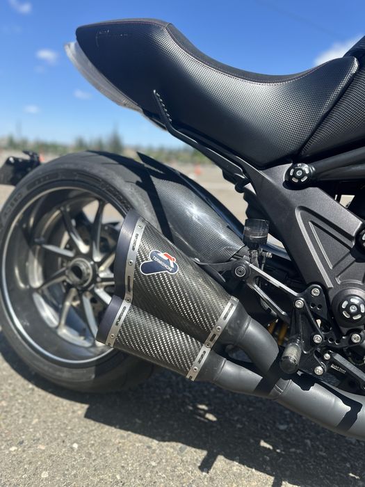 Ducati Diavel Carbon