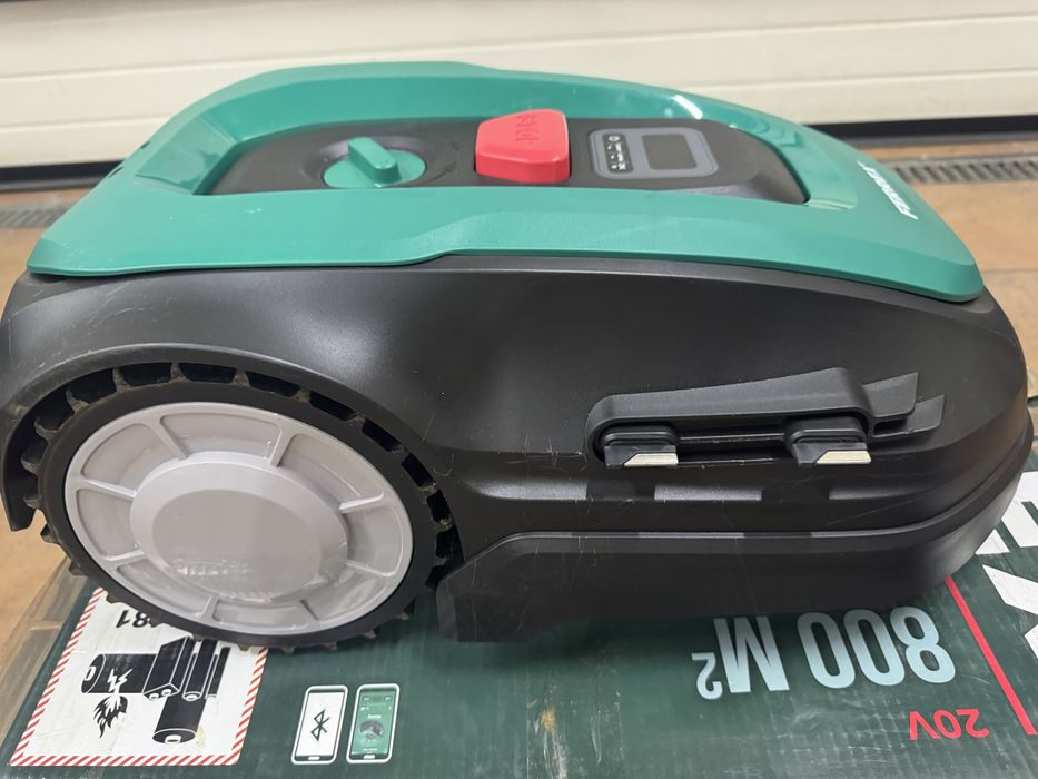 Robot koszący kosiarka ferrex 800m2