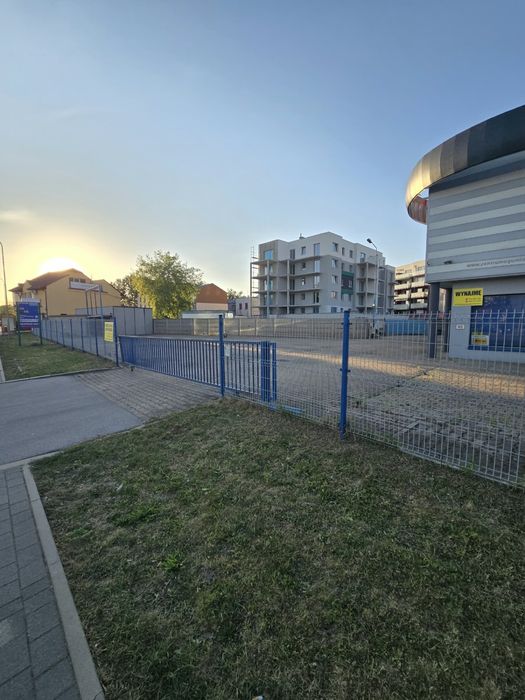 Dwupiętrowy lokal uzytkowy na sklep hurtownie serwis samochodowy lub roznorodną działalność gospodarczą centrum Lubina