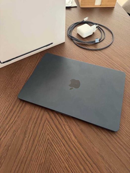 MacBook Air Apple M4 13.6" – Como Novo | Garantia | 950€