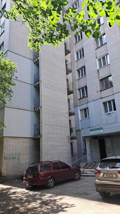 Продам кімнату 13 м2 гуртожиток Голлівуд Чернігів СМ