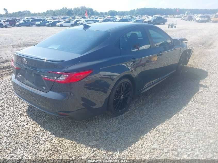 Toyota Camry 80 Hybrid SE 2024