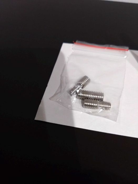 Antena samochodowa uniwersalna