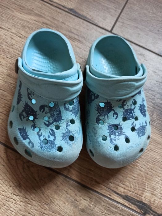 Klapki piankowe crocsy 24