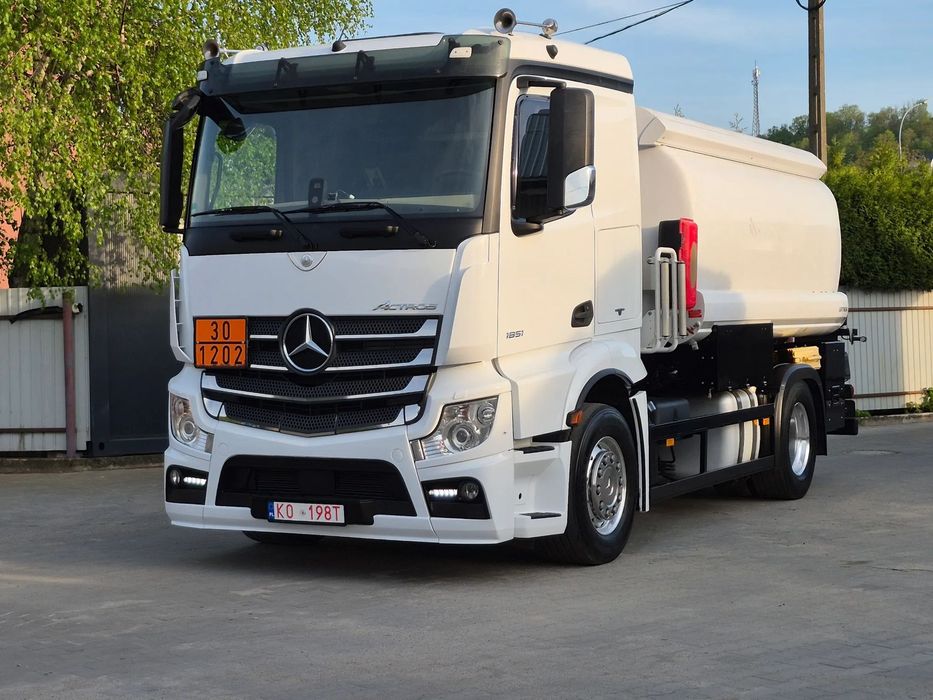 Mercedes-Benz ACTROS  Autocysterna Mercedes Actros18510
