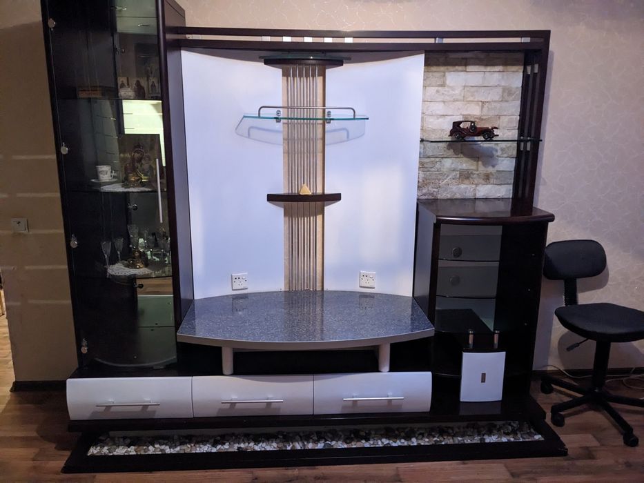 Стенка в гостинную