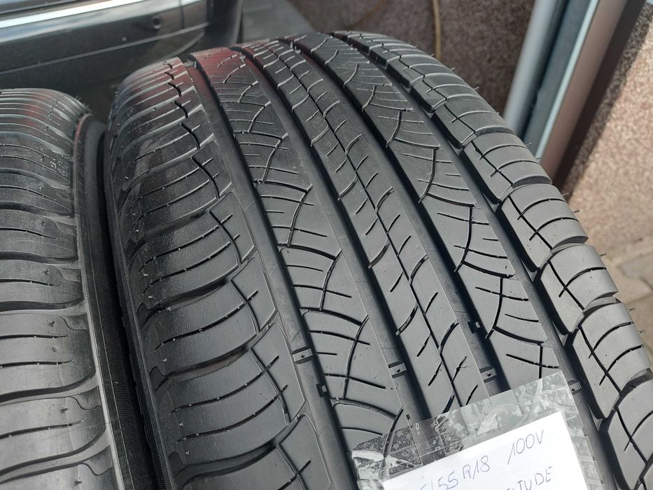 235/55R18 100V Michelin Latitude Tour HP / komplet