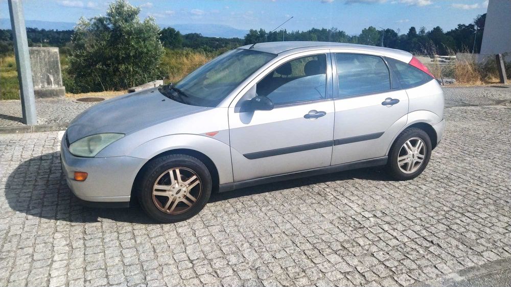 Ford Focus 1.4i 16v Ambiente