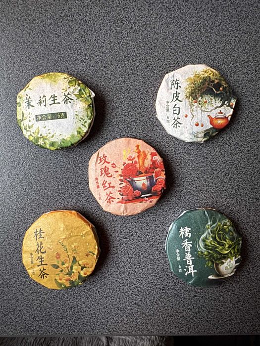 Zestaw 10 herbat „Pięć Smaków” z Yunnan 60g.