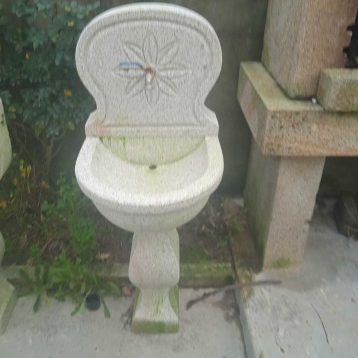 Fonte em granito amaciado