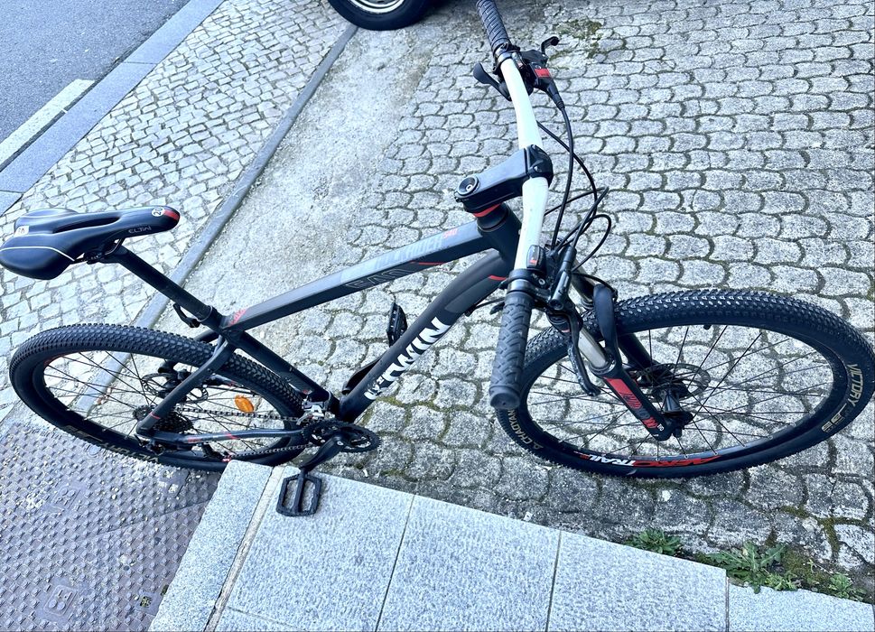 Bicicleta BTT B’Twin Rockrider 540 – Excelente Estado