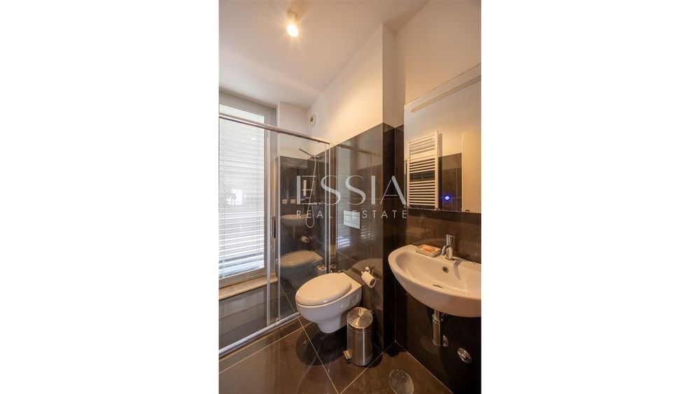 Apartamento T4+1 em Serralves com garagem