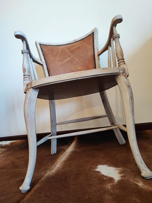 Antiga Cadeira Costureirinha