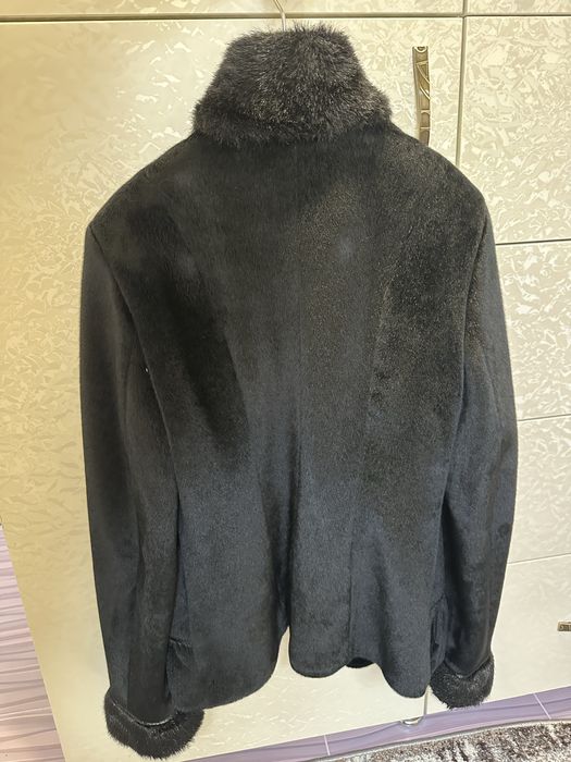 Шубка коротка чорна