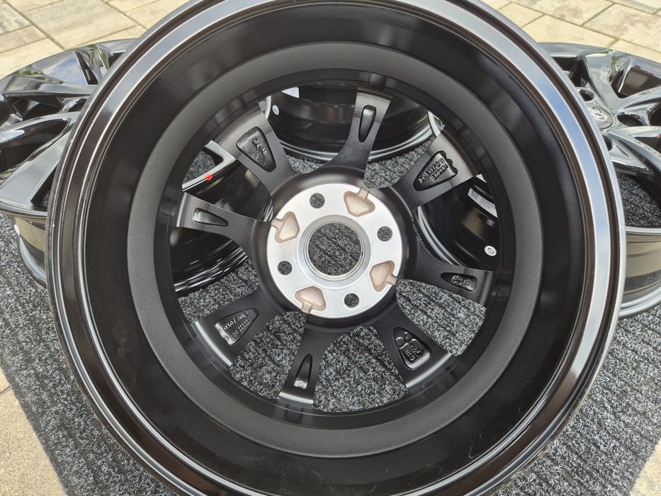 Ford Fiesta 15" Alufelgi nowe 4x108 Fiesta Fusion Felgi Czarne