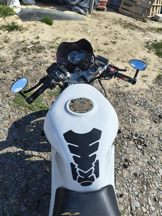 Honda vfr 750 rc36 naked