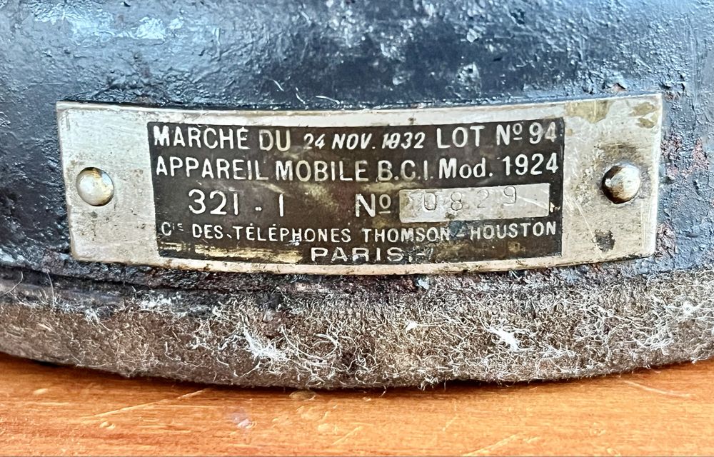 Antigo telefone anos 30