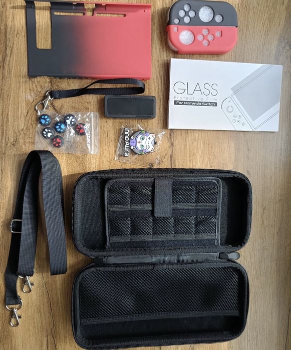 Etui+akcesoria nitendo switch.