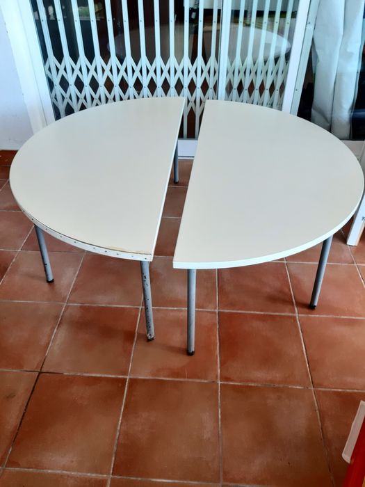 Half-Moon Round Children's Table64739497091586122