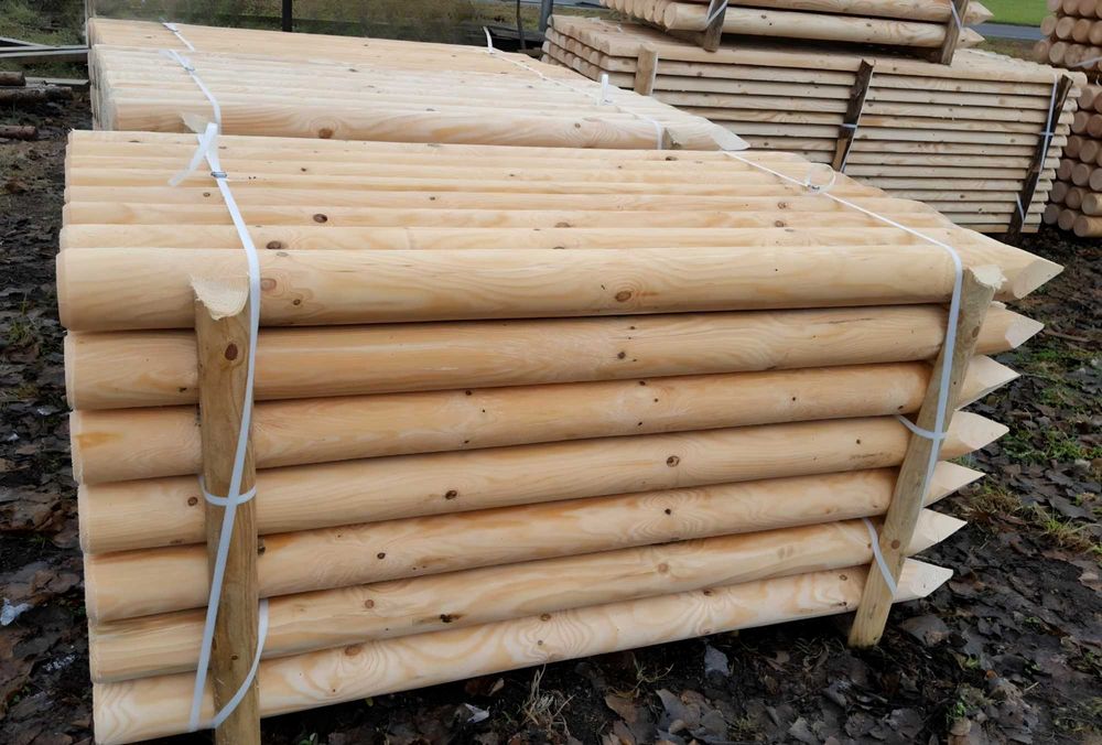 Palisada drewniana toczona paliki słupki melioracyjne kołki toczone