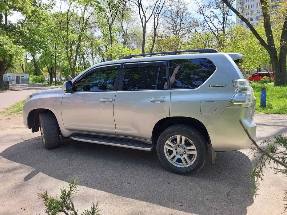Toyota Land Cruiser Prado 2010