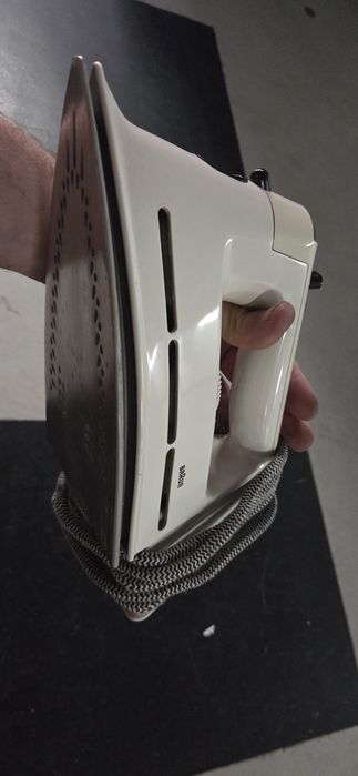 Ferro de engomar a vapor Braun