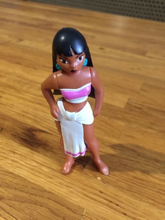 Фигурка девушки, высота-10см