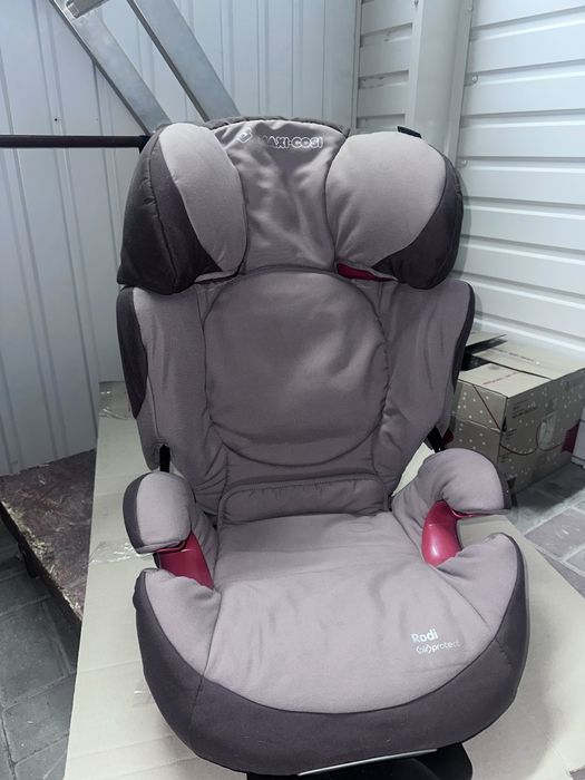 Дитяче автокрісло Maxi-Cosi RodiFix Air Protect