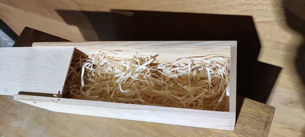 drewniana skrzynka sklejka na prezent wino dekoracja