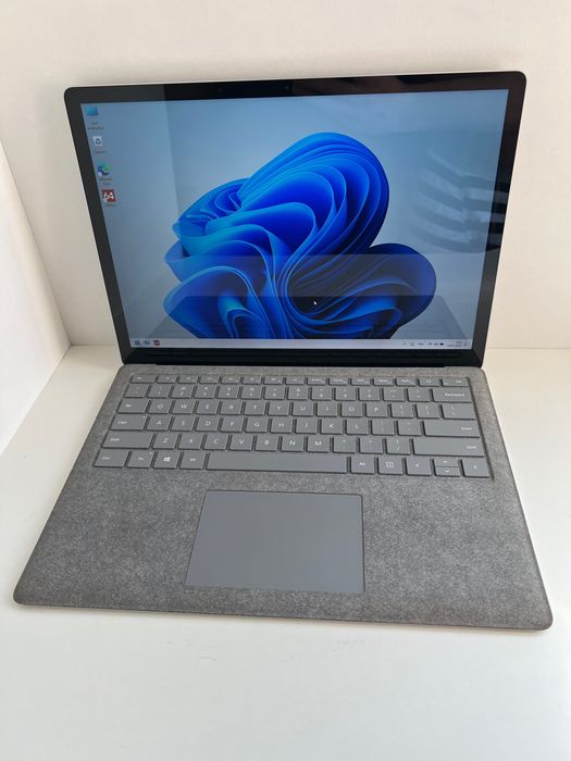 Ноутбук Ультрабук Microsoft Surface Laptop 2
