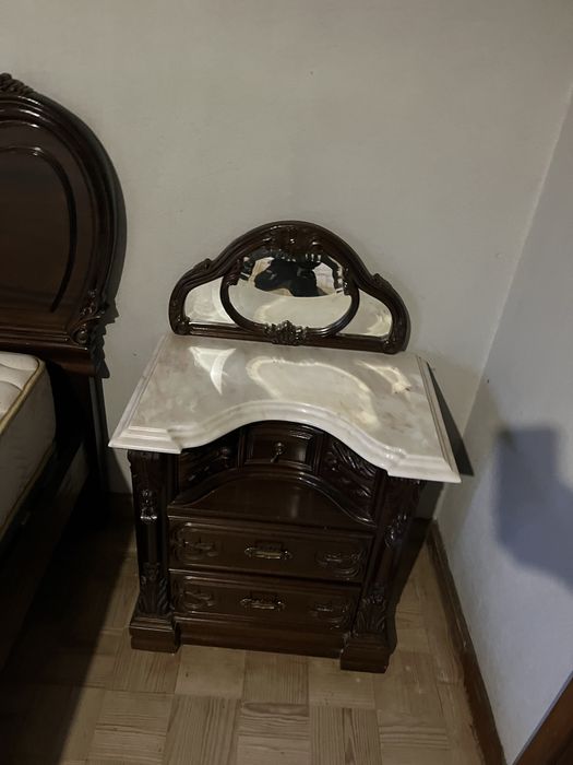 Conjunto antigo mobilia madeira maciça e mármores