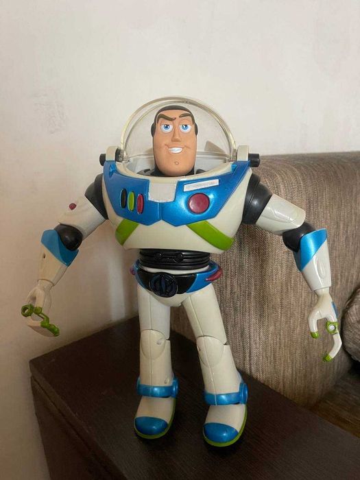 Базз Лайтер от Disney Pixar - Hasbro 2001