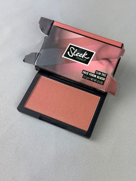Sleek róż odcień Slim Thic 5,7 g