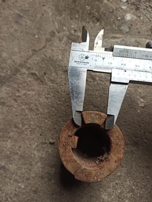 Муфта приводная на два шліца для вала 28мм